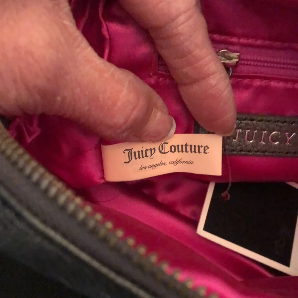 JUICY COUTURE WRISTLET HANDBAG WOMENS